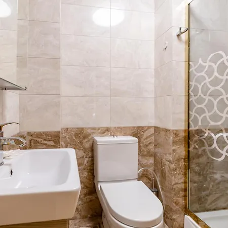5Bd-5Bth Apartment In Tbilisi City Center Exterior photo