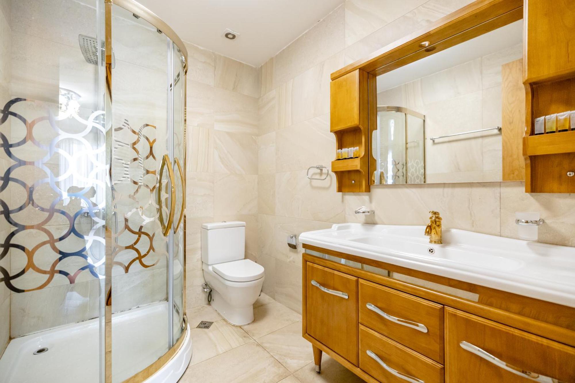 5bd-5bth In Center *